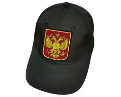 чёрная кепка с российским гербом