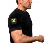 Чёрная футболка с трансфером ZV на рукаве