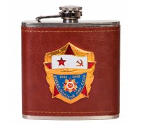 Карманная фляжка в кожаном чехле с шильдом ВМФ СССР.