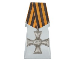 Георгиевский крест ДНР на подставке