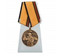 Медаль участнику СВО на подставке