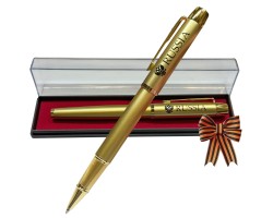 Сувенирная ручка золотистого цвета с гравировкой 