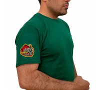 Зелёная футболка с трансфером 