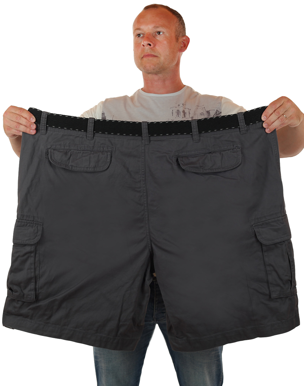 Больше shorts. Мужские трикотажные шорты на вайлдберриз. Широкие шорты мужские. Шорты огромные мужские. Шорты большого размера мужские.